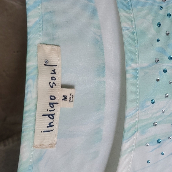 Tunic - Picture 4 of 5